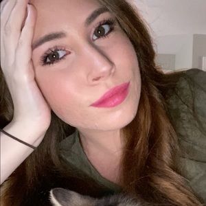 Meet your Posher, Aimee